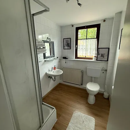 Boga's Im Schuetzenhof Huettenbusch 게스트하우스 워프스위드